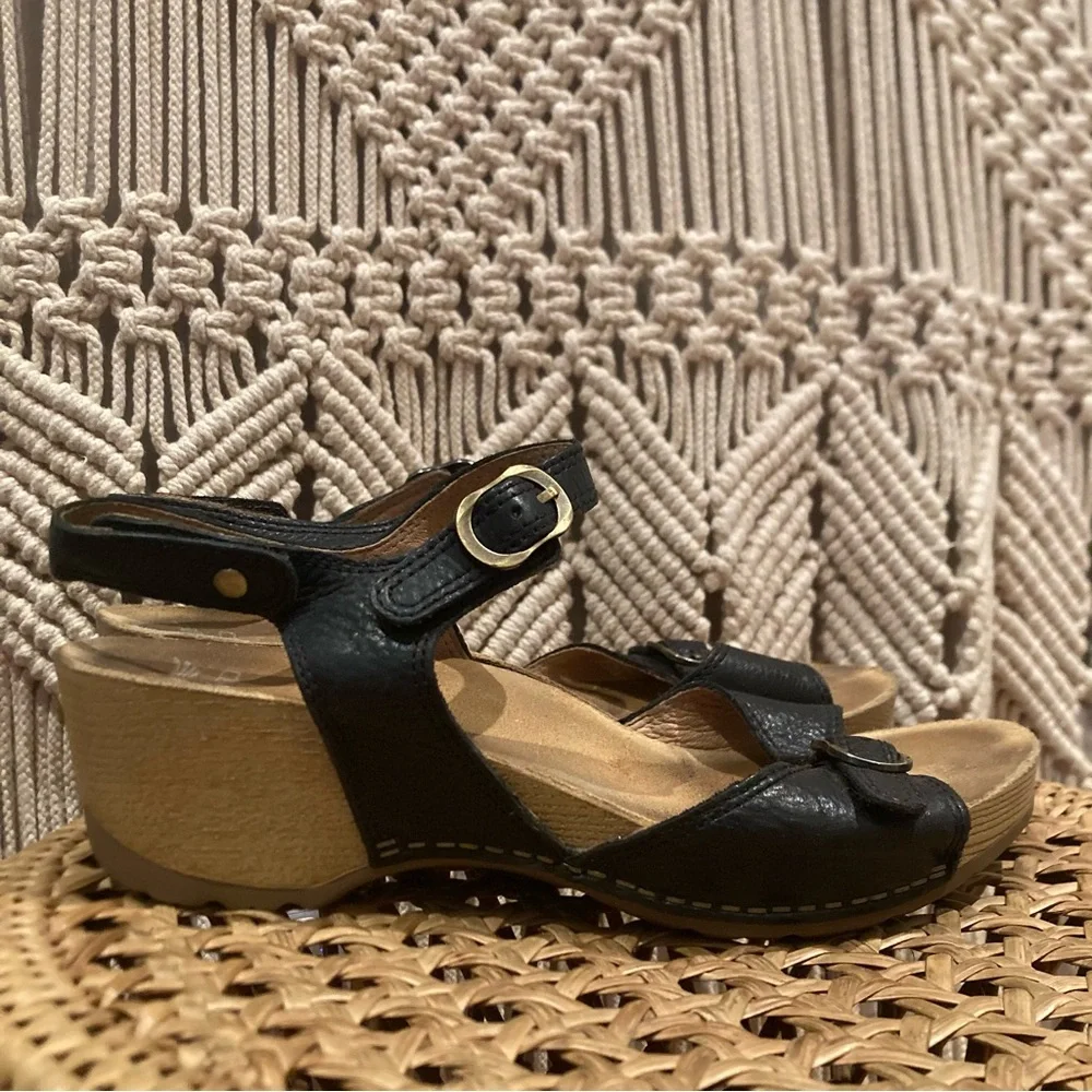 Dansko Tricia Black Milled Burnished Strappy Chunky Wooden Clogs - Picture 3 of 12